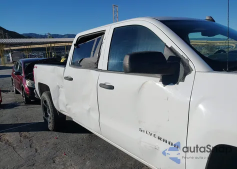 2018 Chevrolet Silverado 1500 Custom z USA, uszkodzony, nr VIN 3GCUKPEC4JG160757